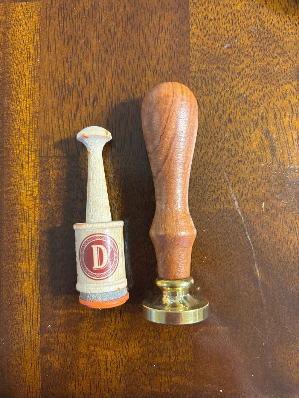 Letter D Monogram Wax Seal Stamp and Letter D Rubber Stamp - Picture 2 of 5